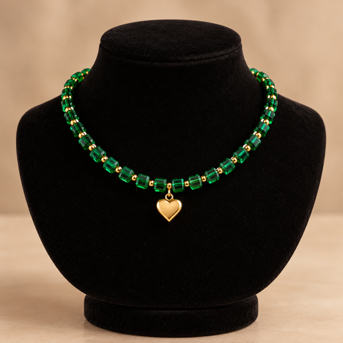 Emerald Royale – Crystal Square Beadwork Ketting