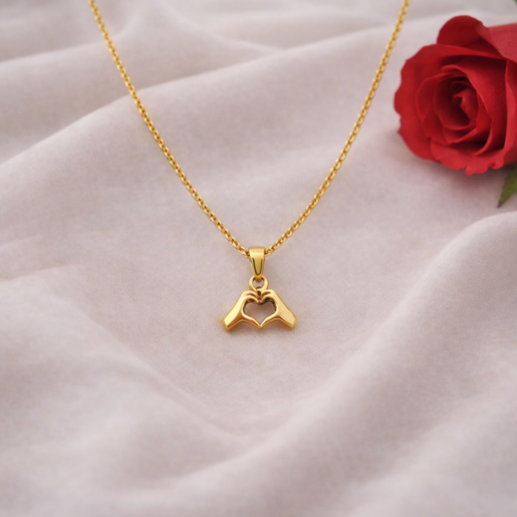 Liefdes Initial Pendant – 18K Gold Plated