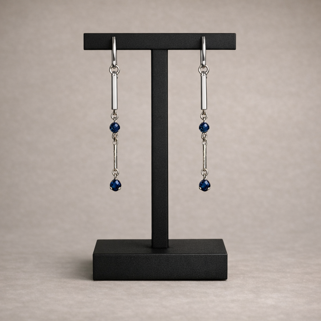Minimalistische oorbellen met blauwe crystal steentjes – RVS